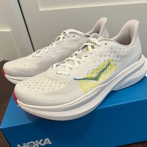 NEVER WORN | Hoka Mach 6 Tennis Shoe | White | Size 11D